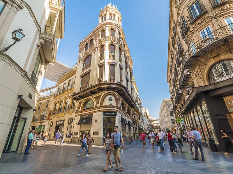 Sevilla rooms to rent on RoomsLocal