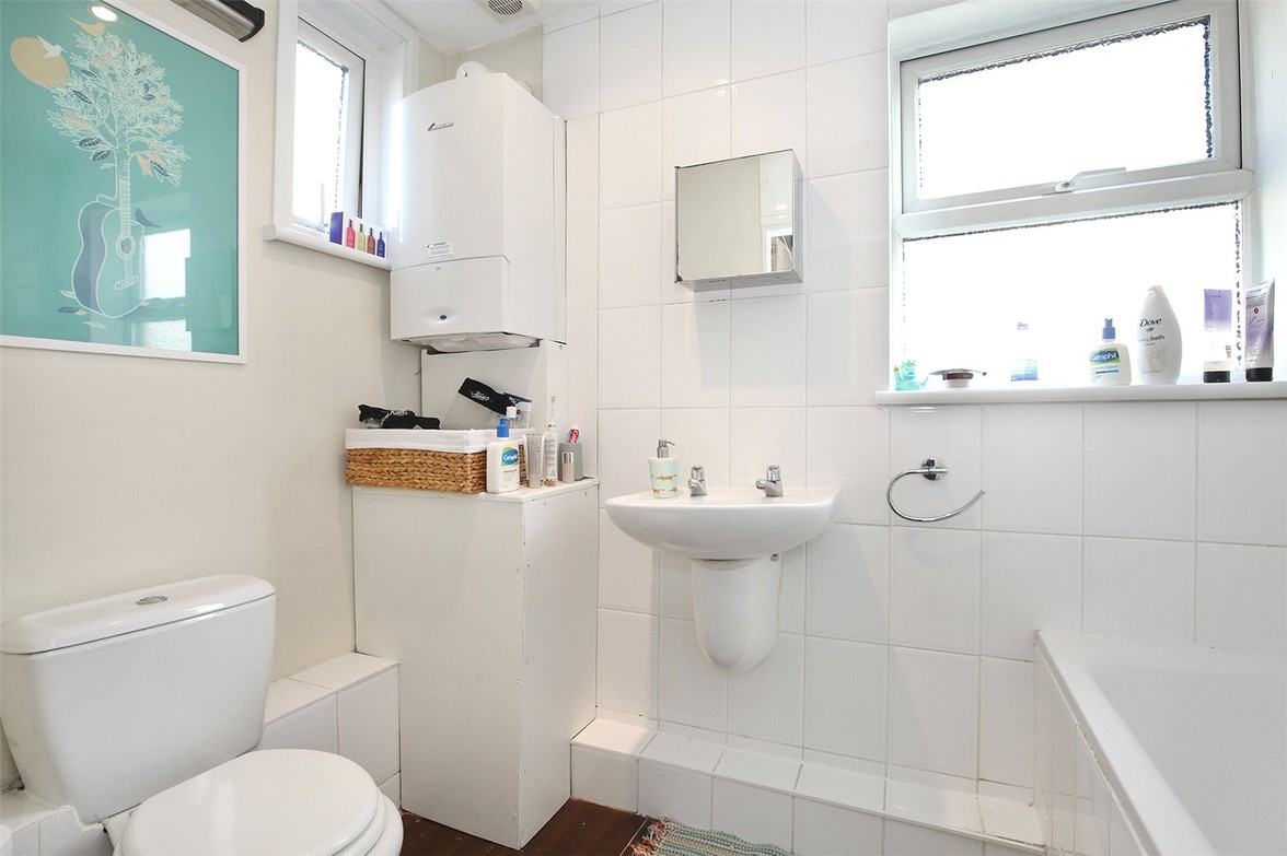 One bedroom apartment for rent in London E2 RoomsLocal image