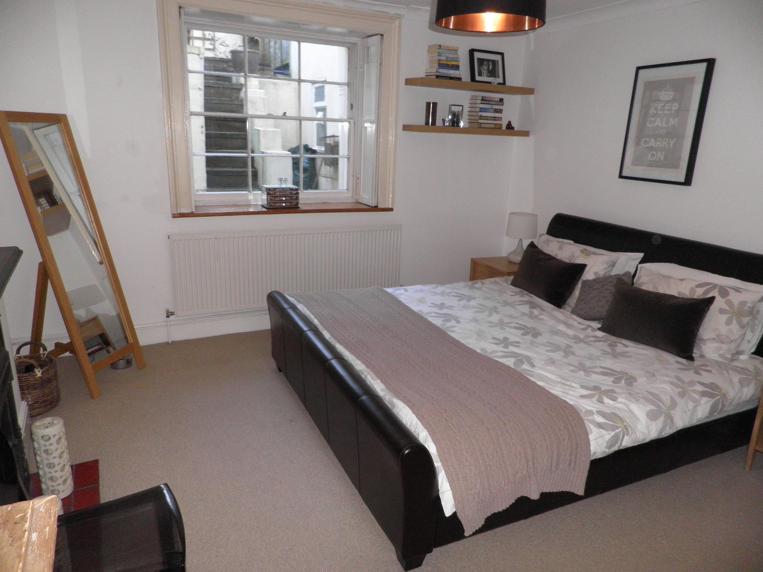 Efficient lobely furnished 1 bedroom flat to rent RoomsLocal image