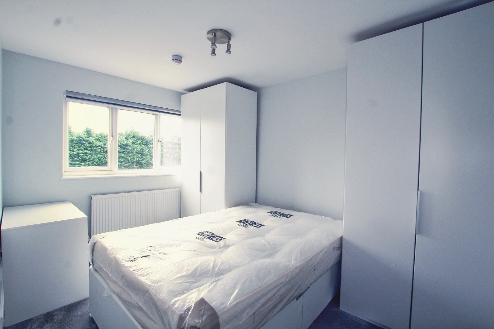 Executive Double/single Room-lets Available Now!! (Including Garden) RoomsLocal image