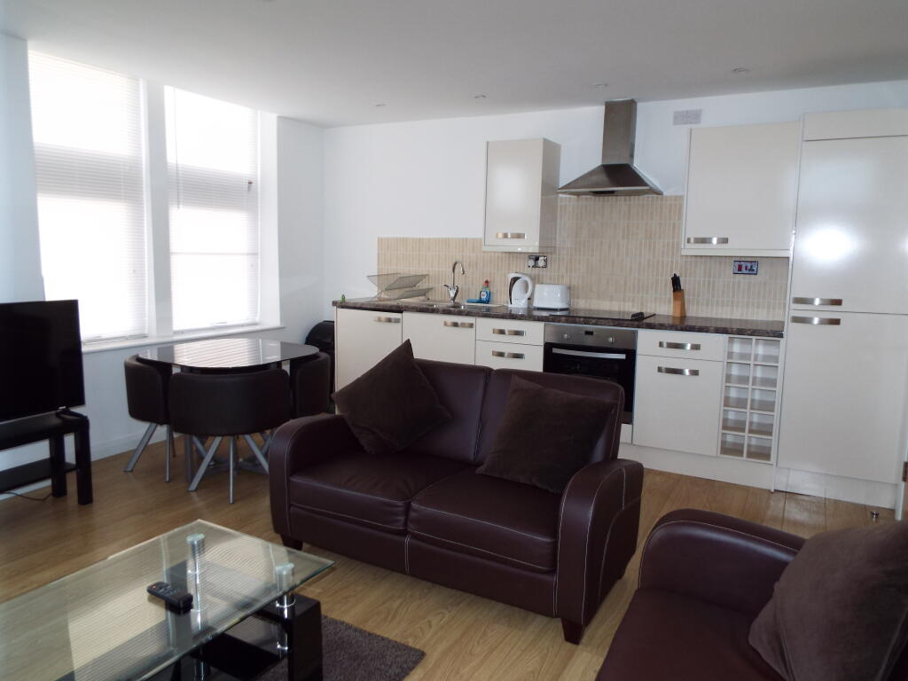 LOVELY ONE BEDROOM FLAT IN CAMBRIDGE image