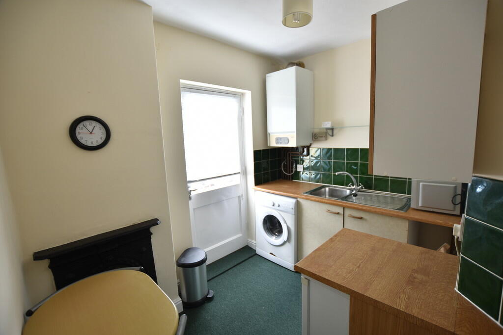 LOVELY ONE BEDROOM FLAT IN CARDIFF RoomsLocal image