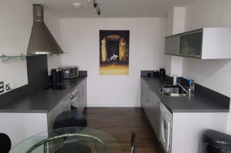 LOVELY ONE BEDROOM FLAT IN MILTON KEYNES RoomsLocal image