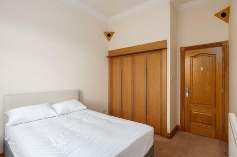 WELL PRESENTED ONE BEDROOM FLAT IN CAMBRIDGE RoomsLocal image