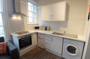 STUNNING  ONE BEDROOM FLAT IN ST ANDREWS RoomsLocal image