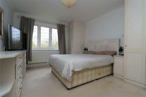 FULLY FURNISHED ONE BEDROOM FLAT IN EDINBURGH RoomsLocal image