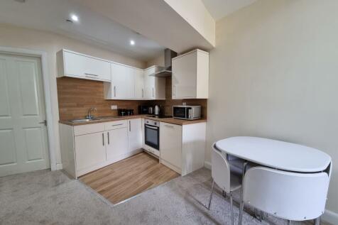ONE BEDROOM FLAT IN NEWCASTLE UPON TYNE RoomsLocal image