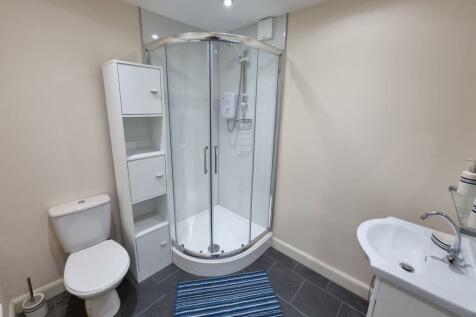 ONE BEDROOM FLAT IN NEWCASTLE UPON TYNE RoomsLocal image