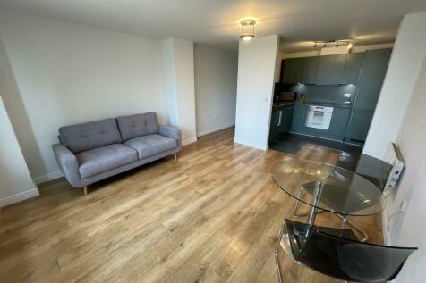 FABULOUS FURNISHED ONE BEDROOM FLAT IN BRIGHTON RoomsLocal image