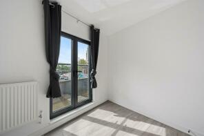 FURNISHED ONE BEDROOM FLAT IN KINGSTON UPON THAMES RoomsLocal image