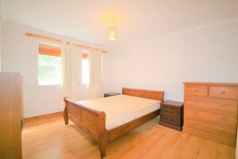 FURNISHED ONE BEDROOM FLAT IN EXETER RoomsLocal image
