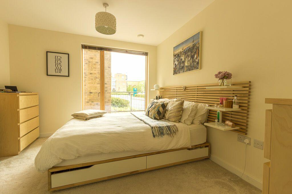 SUPERB GROUND FLOOR ONE BEDROOM FLAT IN CAMBRIDGE RoomsLocal image