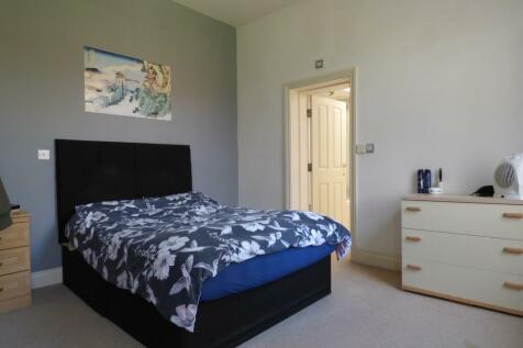 WELL PRESENTED FURNISHED BEDROOM FLAT IN COLCHESTER RoomsLocal image