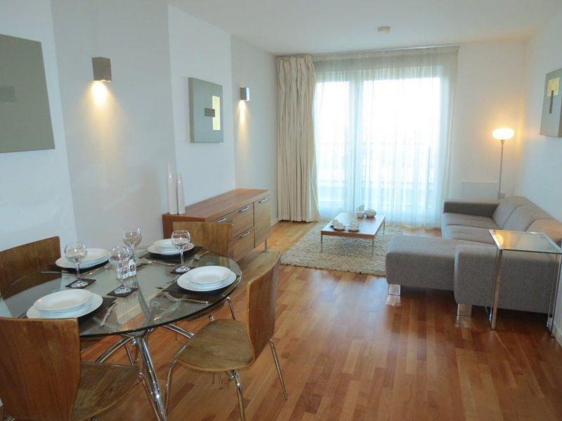 1 BEDROOM FLAT IN CRAWLEY RoomsLocal image