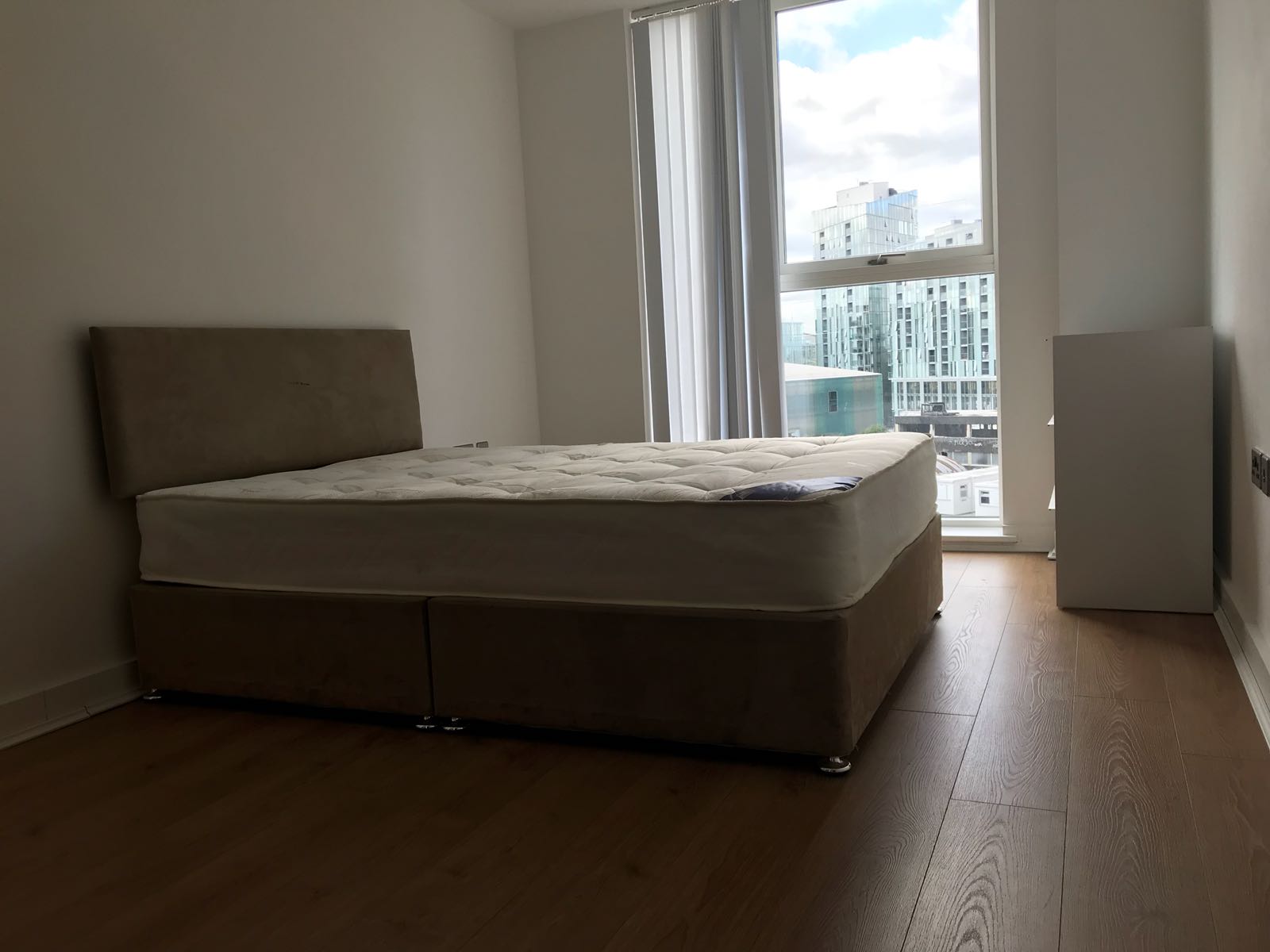 Brilliant Large Double Bedroom to Rent RoomsLocal image