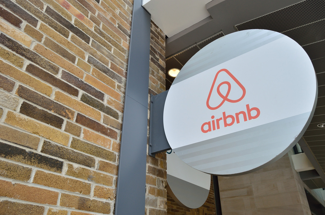 Exclusive: Airbnb slams lettings industry report into short lets boom as ‘flawed’ - https://roomslocal.co.uk/blog/exclusive-airbnb-slams-lettings-industry-report-into-short-lets-boom-as-flawed #airbnb #slams #lettings #industry #report