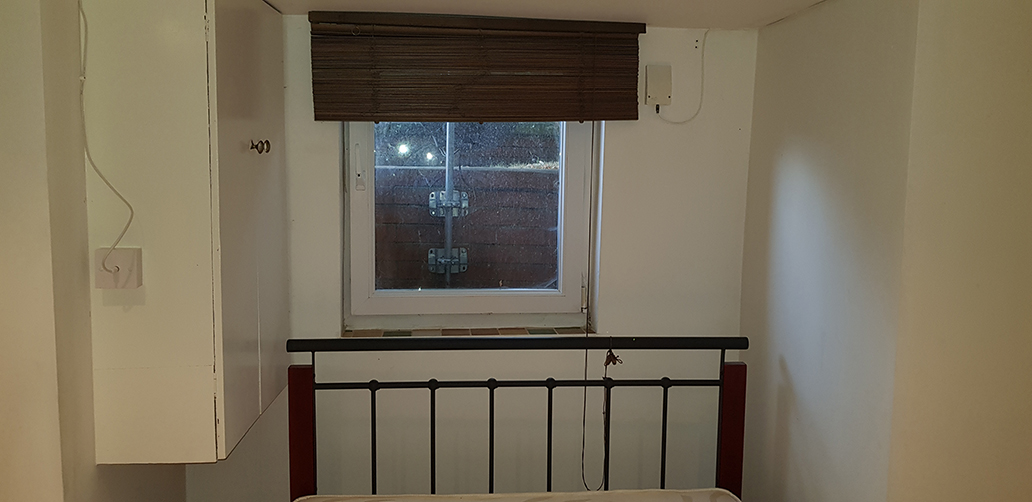 Double room close to Leeds town centre! RoomsLocal image