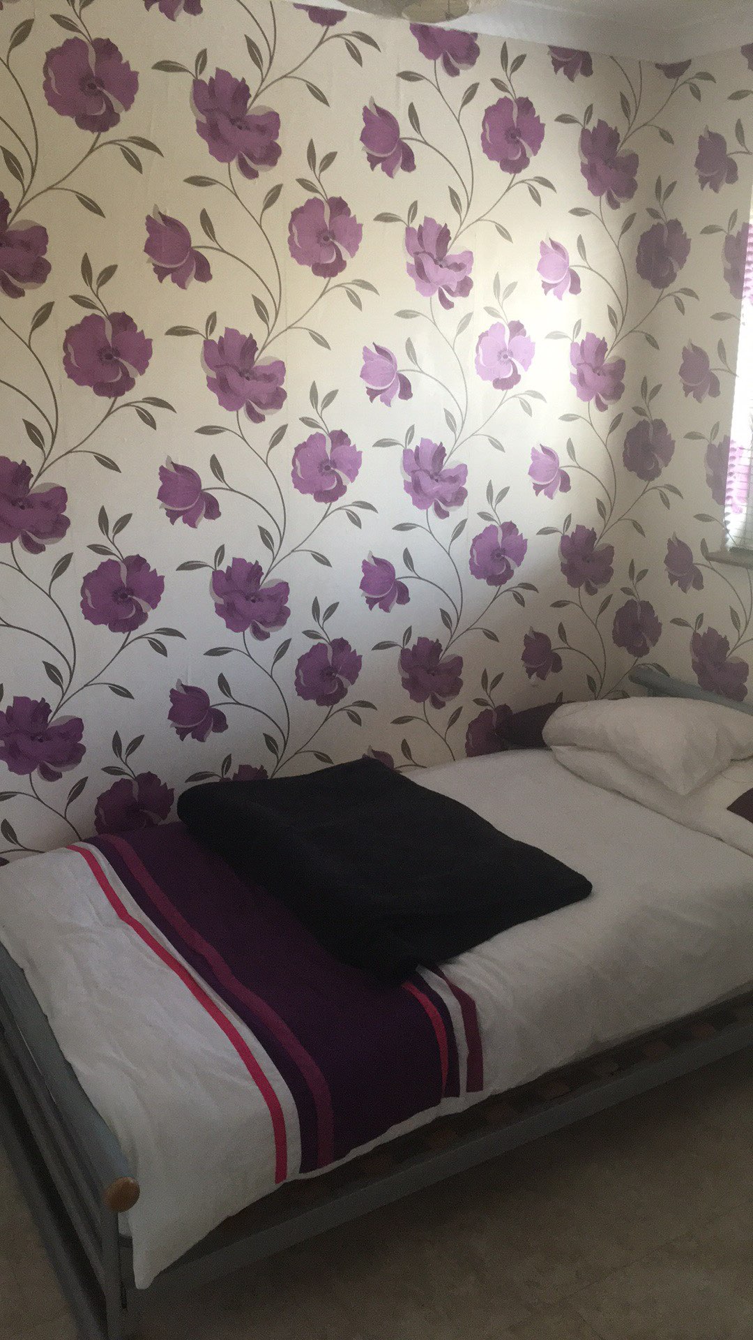Room For Rent In Milton Keynes RoomsLocal image