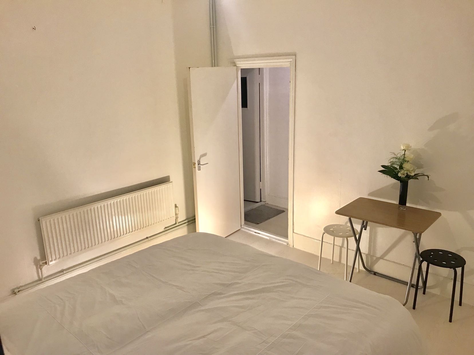 1 spaceious Double room, great location RoomsLocal image