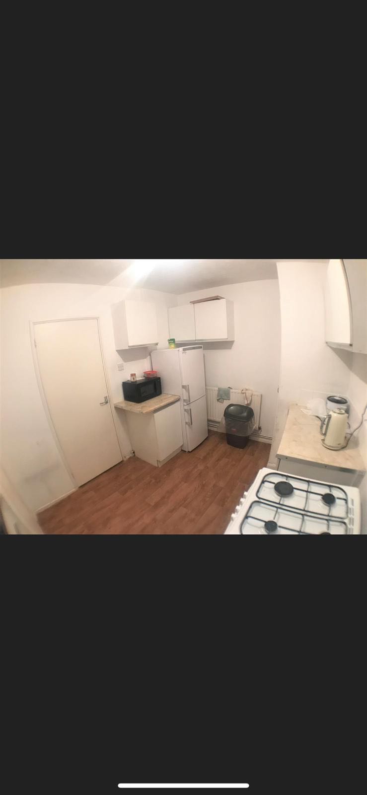 Double Bedroom In Stepney Green RoomsLocal image