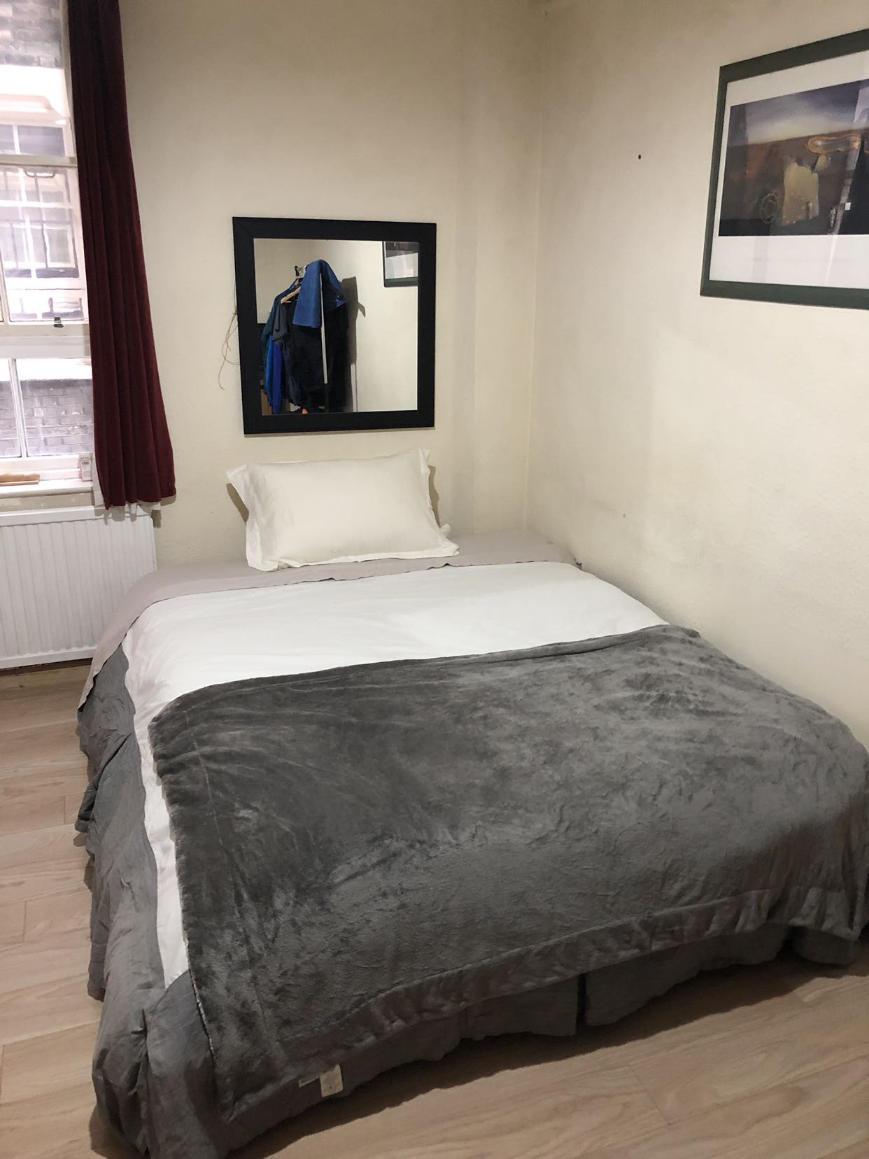 Large double Room Furnished London Victoria RoomsLocal image