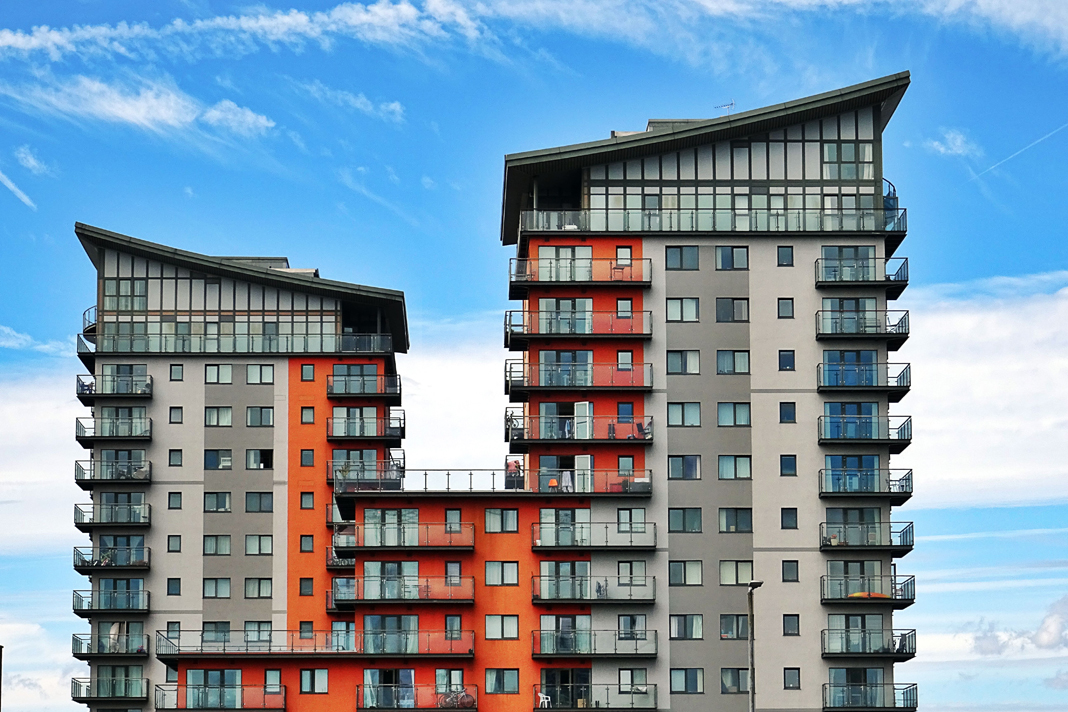Reluctant landlords: cladding woes force owners to let out properties at a loss - https://roomslocal.co.uk/blog/reluctant-landlords-cladding-woes-force-owners-to-let-out-properties-at-a-loss #landlords #cladding #woes #force #owners