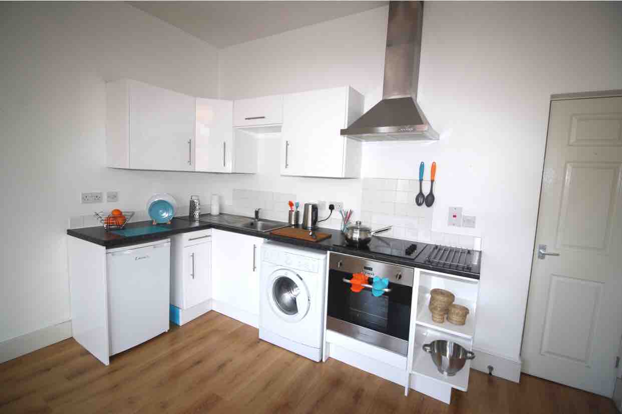 95p/w DOUBLE ROOM//TENANCY TAKEOVER//URGENT RoomsLocal image