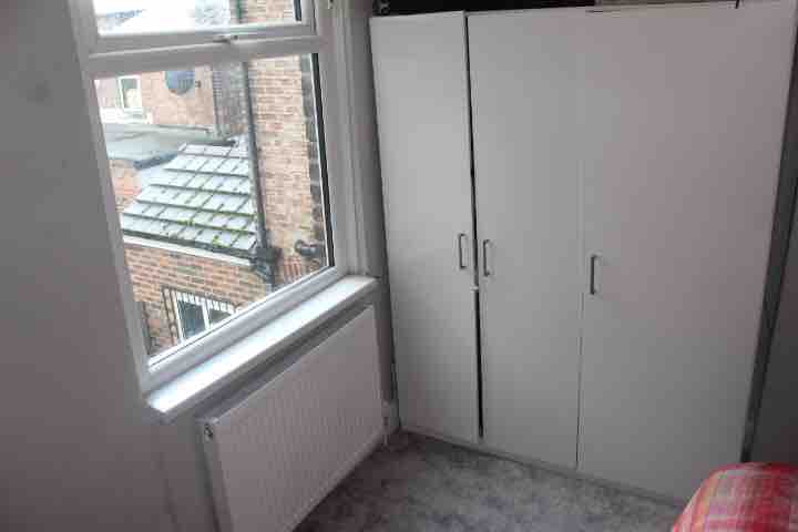 Double bedroom in Rusholme RoomsLocal image