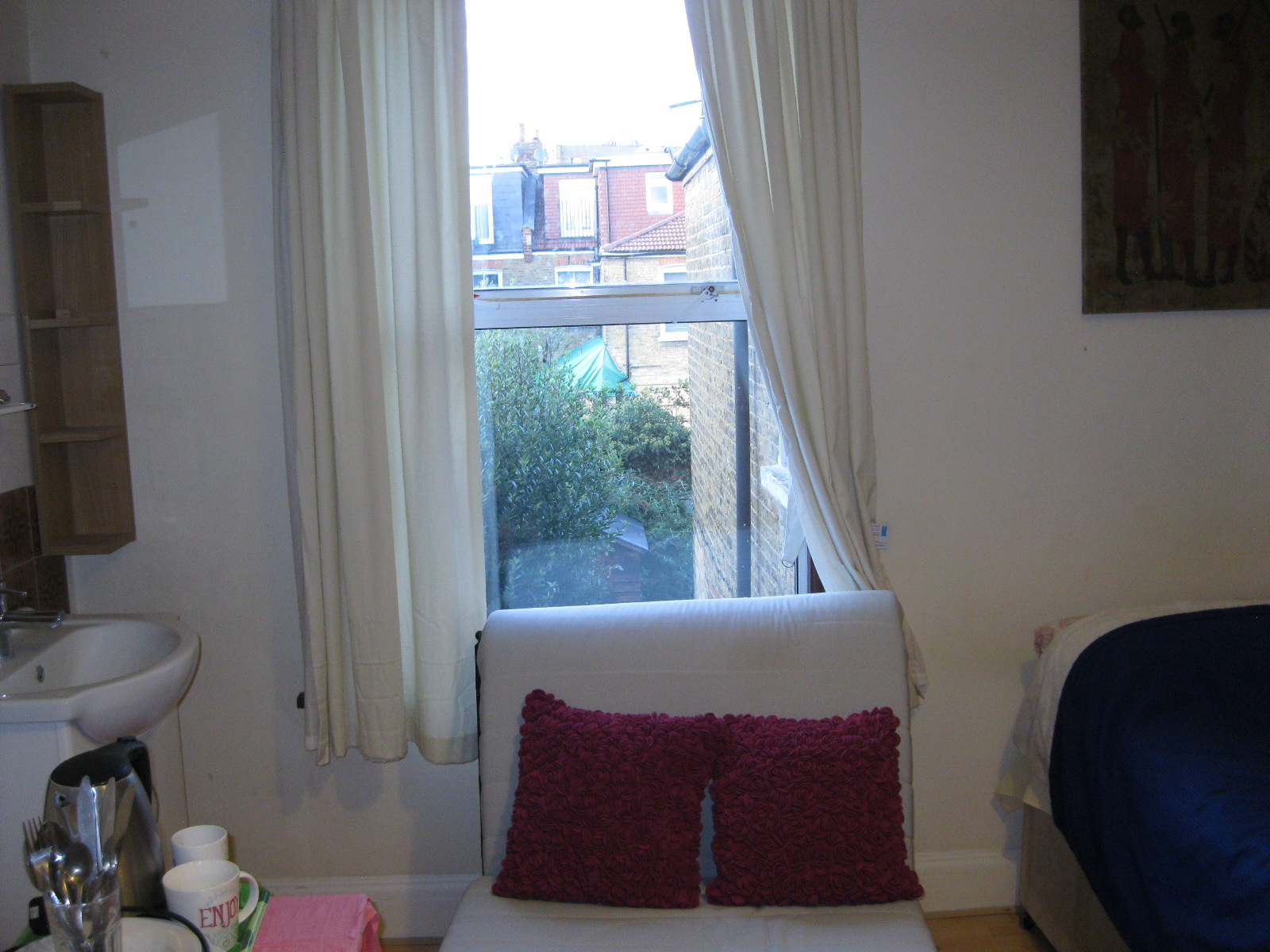 double room in CHISWICK RoomsLocal image