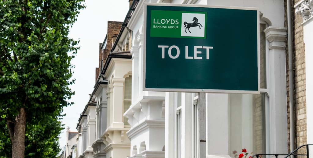 Lloyds Bank is latest high street giant to compete with private landlords for tenants - https://roomslocal.co.uk/blog/lloyds-bank-is-latest-high-street-giant-to-compete-with-private-landlords-for-tenants #bank #latest #high #street #giant