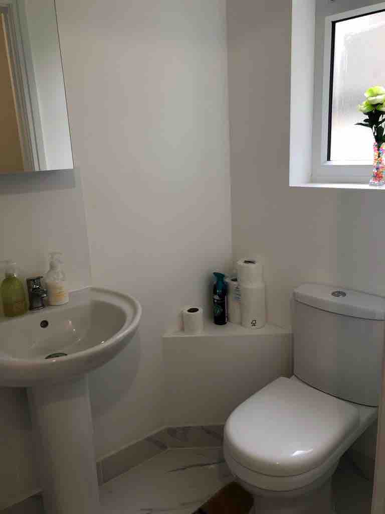 1 bedroom in Shared flat RoomsLocal image