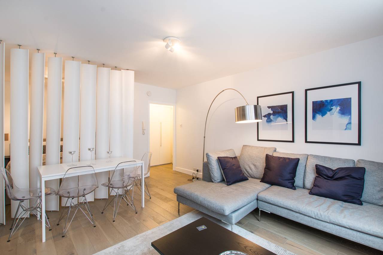 Superb studio 37sq. ft for max. 2 guests ( not shared ) 43 Vauxhall Bridge Road RoomsLocal image