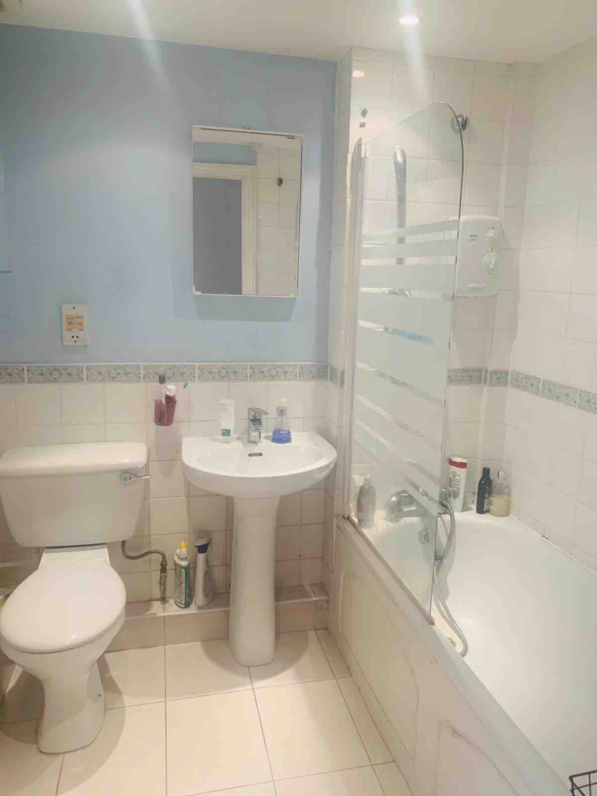 1 bed flat RoomsLocal image