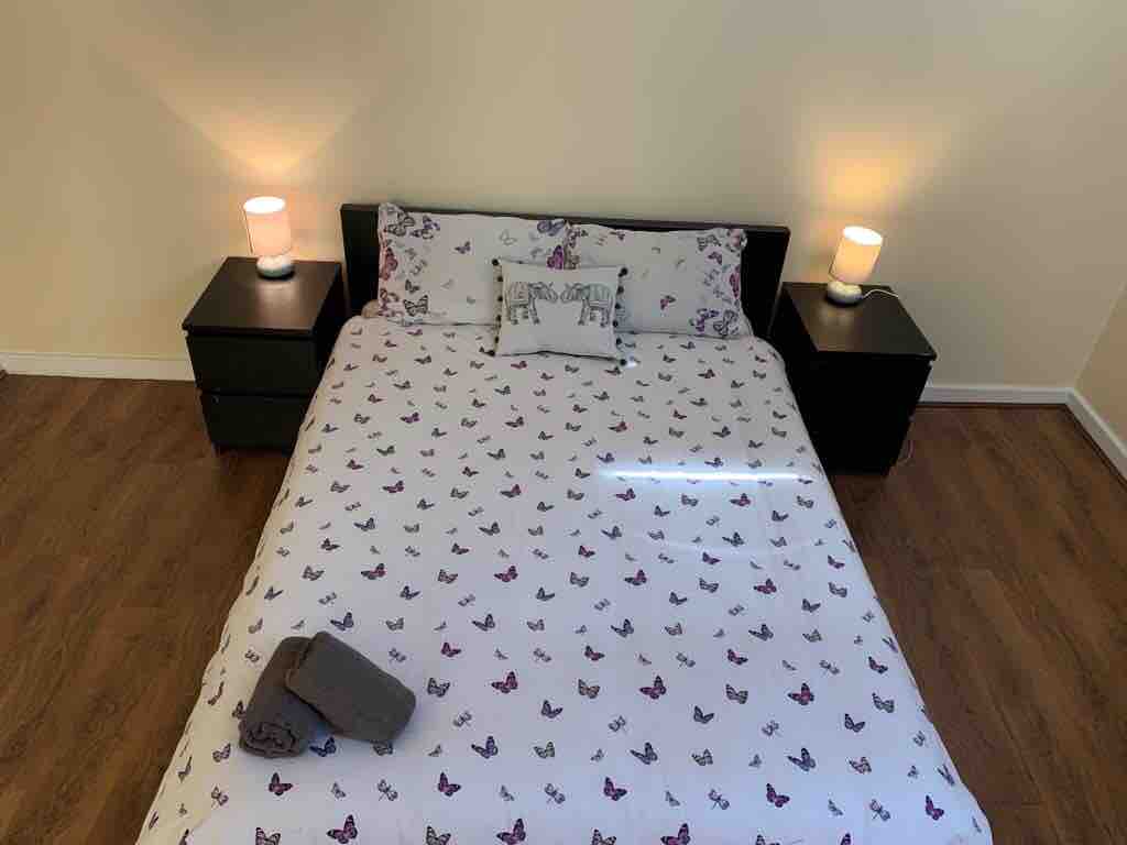 double bedroom in Brick Lane Liverpool Street RoomsLocal image