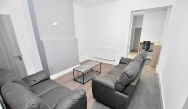 A newly renovated executive 1 Bed flat in Wolverhampton RoomsLocal image