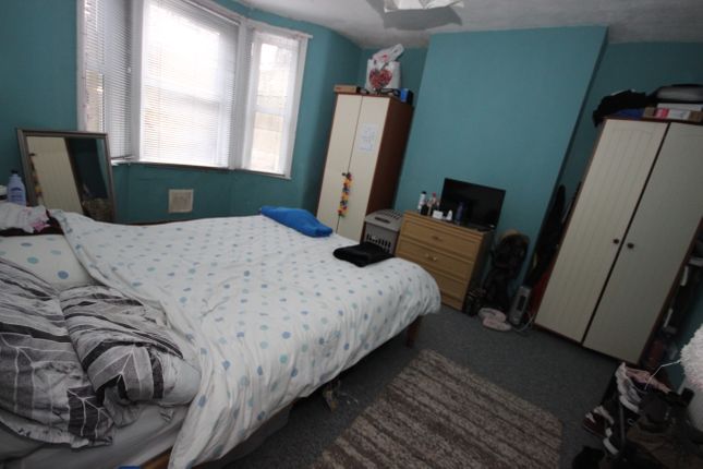 camly one bedroom in Priory Road, Cambridge RoomsLocal image