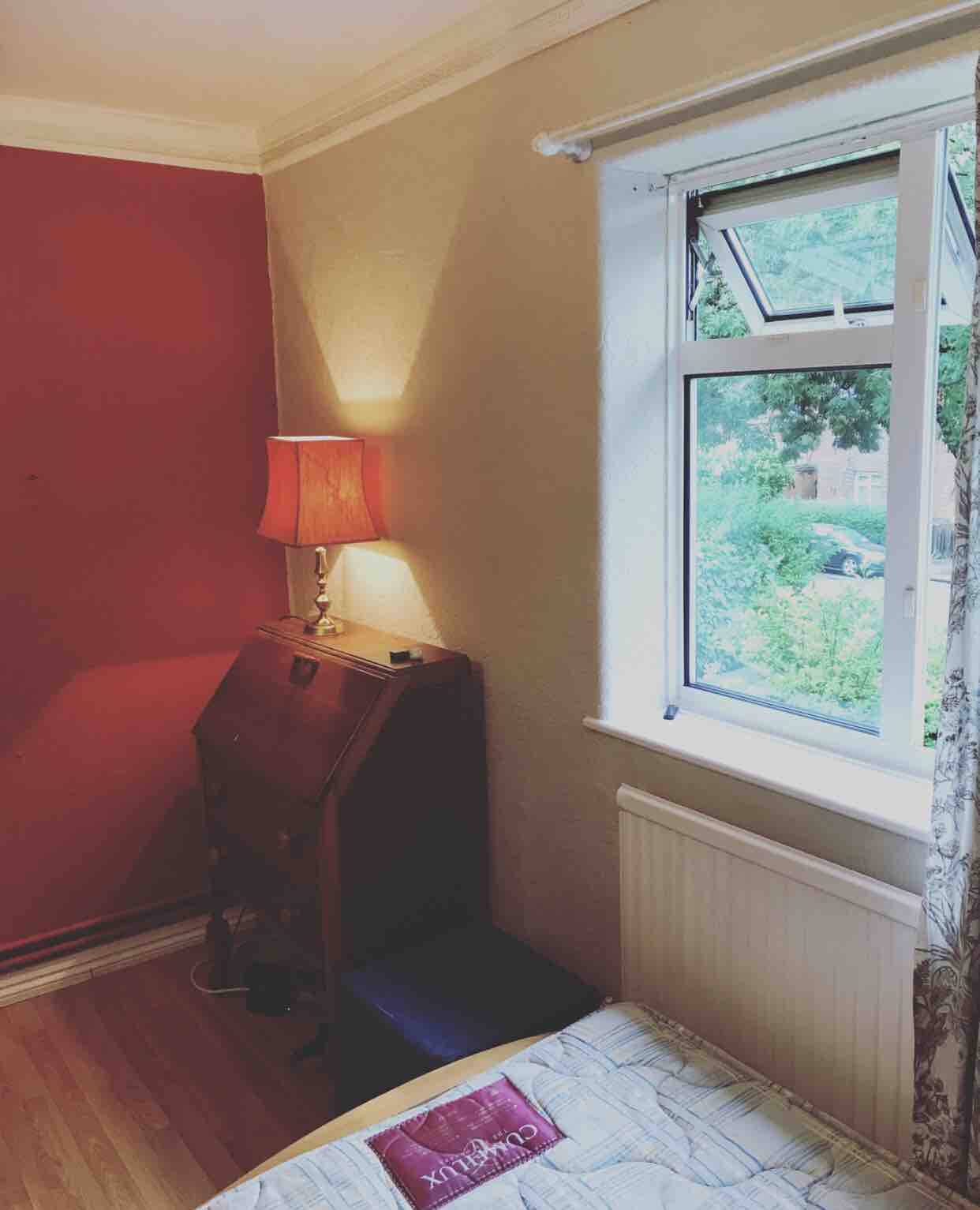 Single Room East Acton £120pw RoomsLocal image