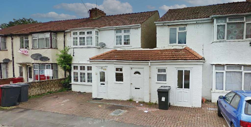 Rogue landlady who broke ‘every rule in the book’ is fined £14,500 by council - https://roomslocal.co.uk/blog/rogue-landlady-who-broke-every-rule-in-the-book-is-fined-14500-by-council #landlady #broke #every #rule #book